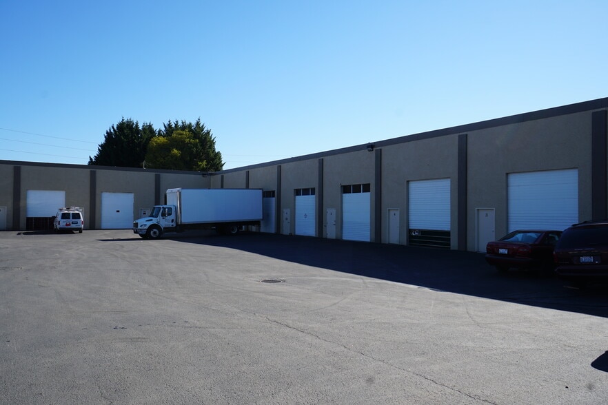 More Photos Of 13511 NE Kerr Rd, Vancouver Warehouse For Lease