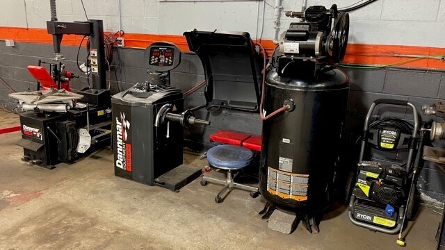 More Photos Of 860 Orange Ave, West Haven Auto Dealership For Lease