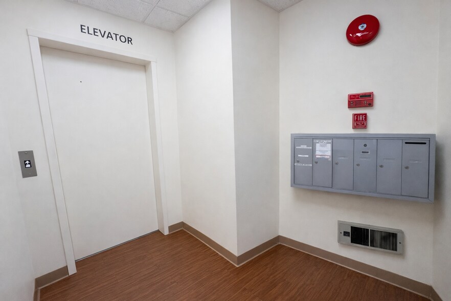 More Photos Of 20 Beacon Hill Dr, Dobbs Ferry Office For Lease