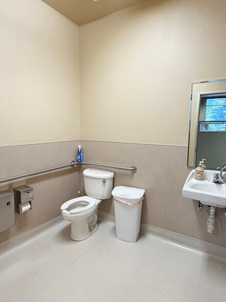 More Photos Of 740 Alfred Nobel Dr, Hercules Office For Lease