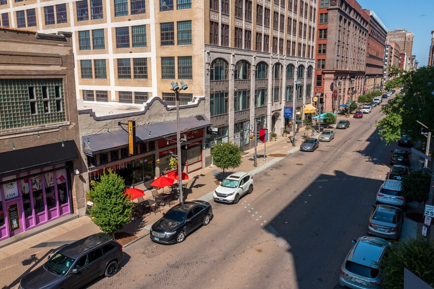 More Photos Of 1315-1317 Washington Ave, Saint Louis Restaurant For Sale