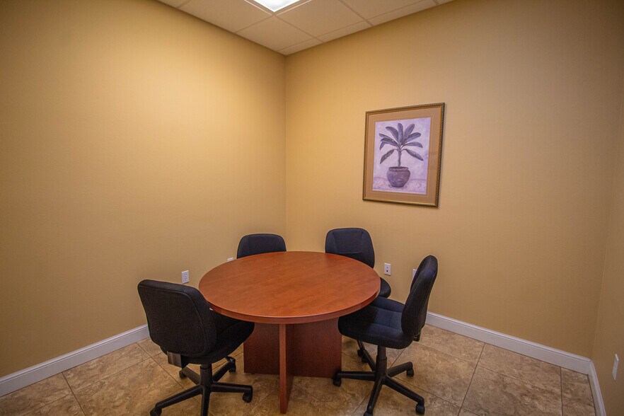 More Photos Of 252 W Marion Ave, Punta Gorda Loft Creative Space For Lease