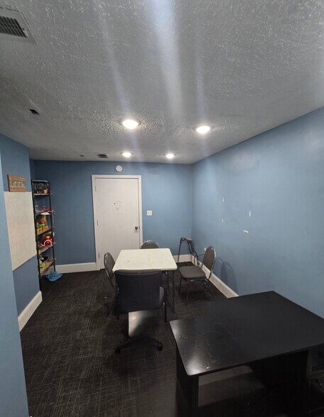 More Photos Of 1444 S A St, Elwood Freestanding For Sale