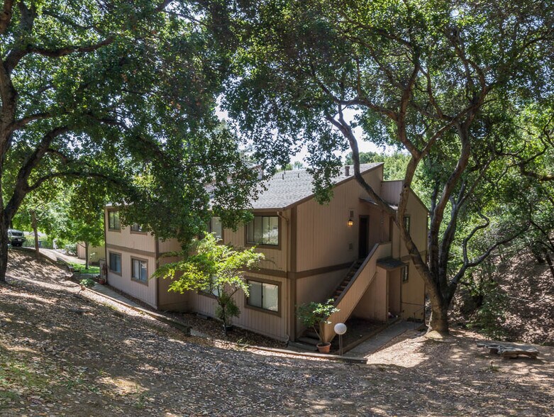 More Photos Of 17 Clay Ct, Novato Apartments For Sale