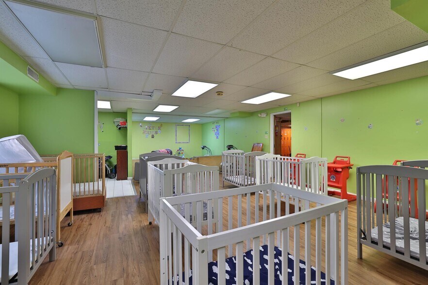 More Photos Of 2651 Highland Ave, Cincinnati Medical For Sale