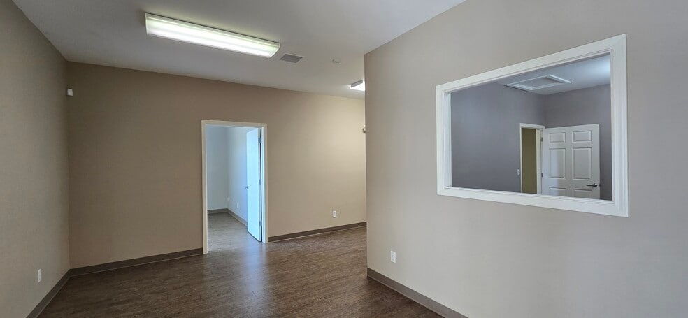 More Photos Of 172 Merritt St, Prescott Medical For Lease