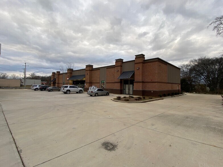 More Photos Of 1228 W Main St, Tupelo Convenience Store For Lease