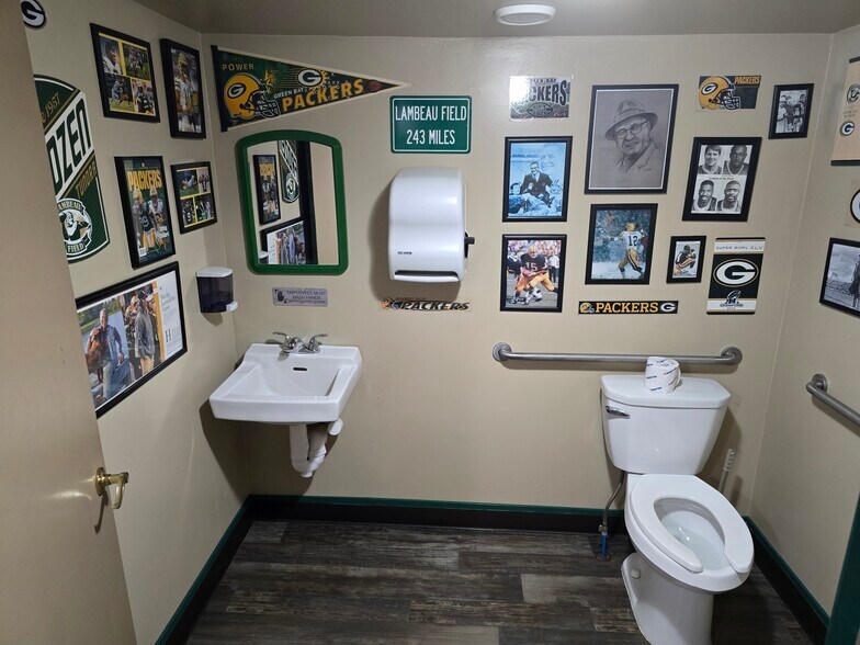 More Photos Of 225 US-8 Hwy, Turtle Lake General Retail For Sale