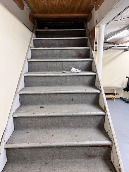 More Photos Of 6116 Bergenline Ave, West New York Storefront Retail Office For Lease