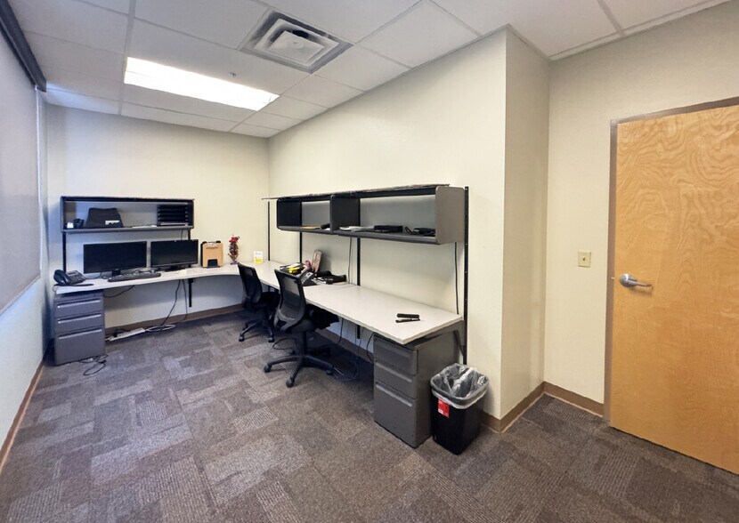 More Photos Of 2240 Grande SE, Rio Rancho Office For Sale