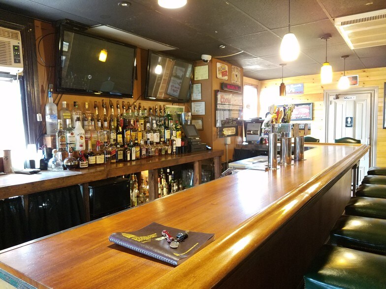 More Photos Of 140 Barto Rd, Barto Restaurant For Sale