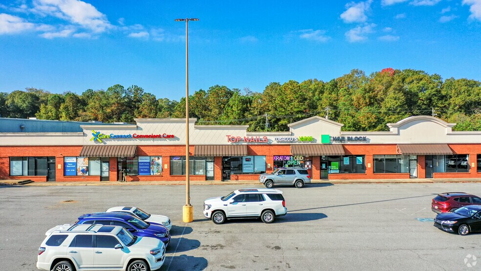 More Photos Of 120-164 N Lee St, Forsyth Unknown For Lease