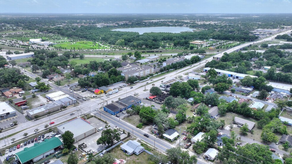 More Photos Of 905 W Memorial Blvd, Lakeland Auto Repair For Sale