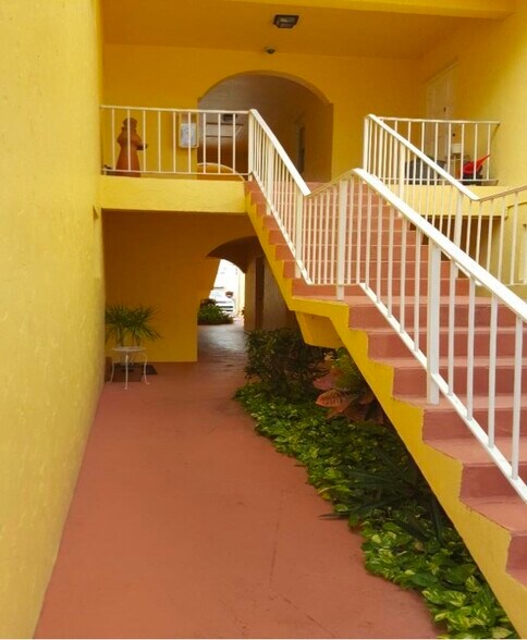 More Photos Of 1420 SE 4th Ave, Pompano Beach Apartments For Sale