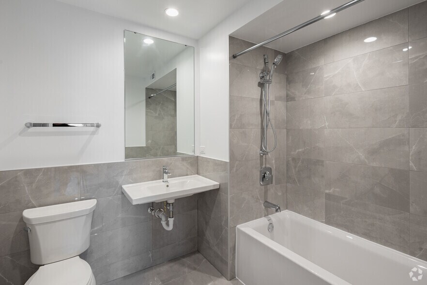 More Photos Of 1710 W Lunt Ave, Chicago Apartments For Sale