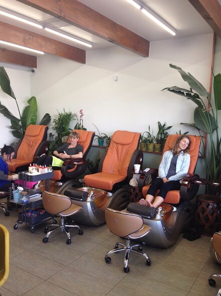 More Photos Of 1124-1156 S Colorado Blvd, Denver Unknown For Lease