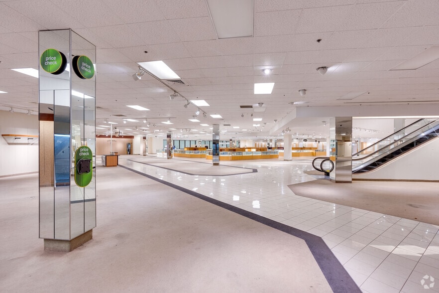 More Photos Of 3340 Mall Loop Dr, Joliet Department Store For Sale