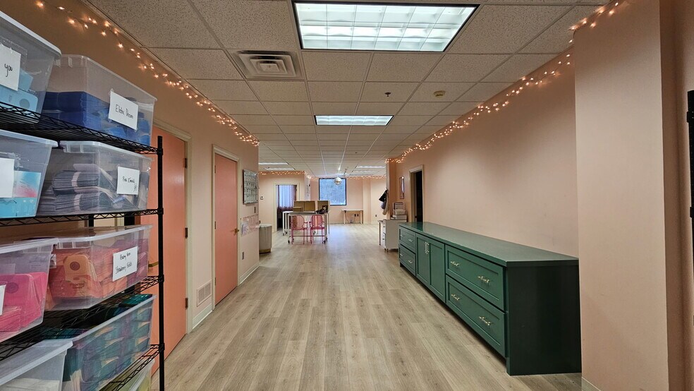 More Photos Of 822 Kumho Dr, Fairlawn Medical For Sale