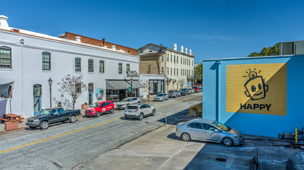 More Photos Of 211 10th St, Augusta Restaurant For Lease