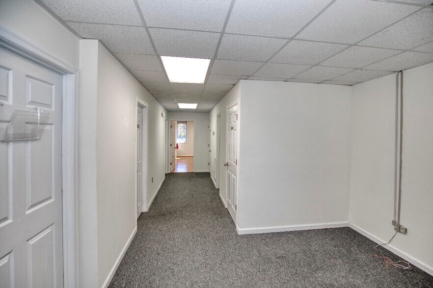 More Photos Of 7151 Richmond Rd, Williamsburg Medical For Lease