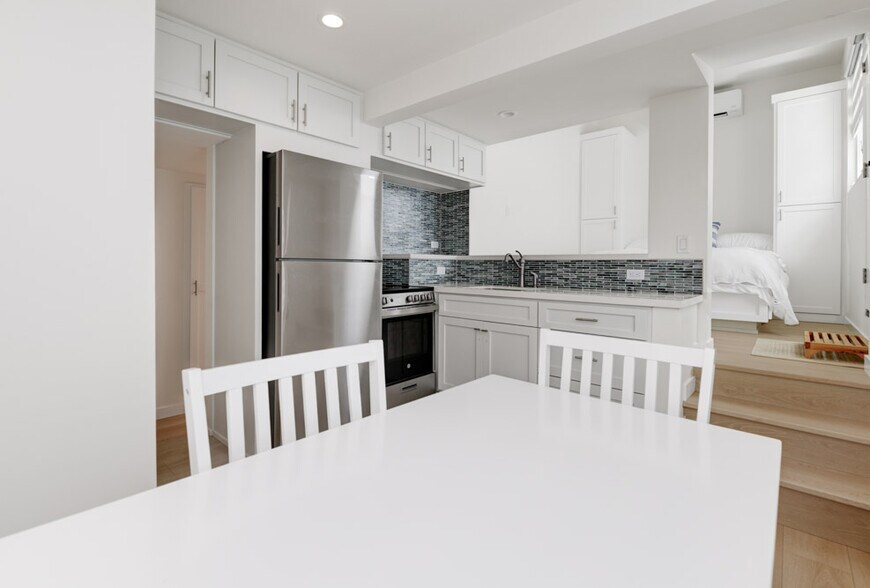More Photos Of 2633 Ocean St, Carlsbad Apartments For Sale