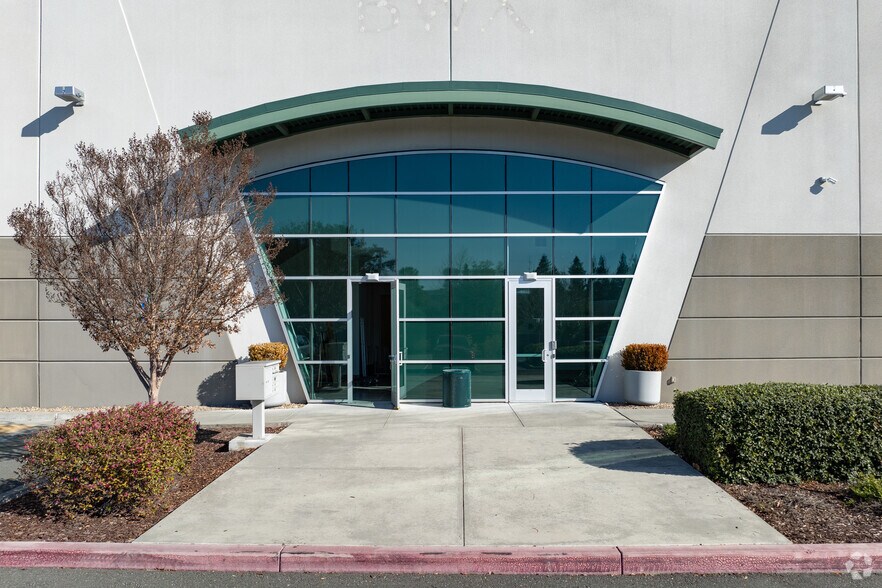 More Photos Of 1470 Cader Ln, Petaluma Warehouse For Lease