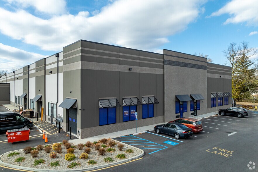 Primary Photo Of 1930 Lakewood Rd, Toms River Warehouse For Lease