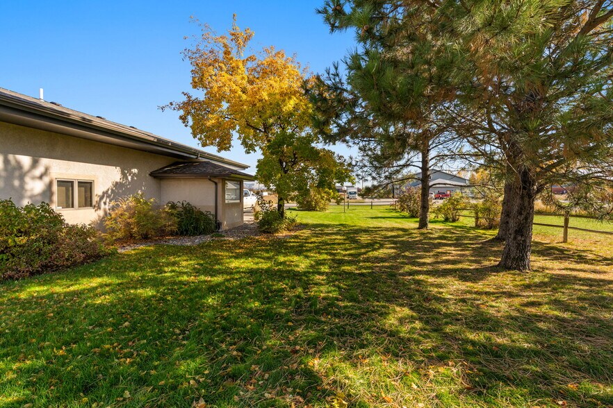 More Photos Of 81 Timberline Dr, Bozeman Freestanding For Lease