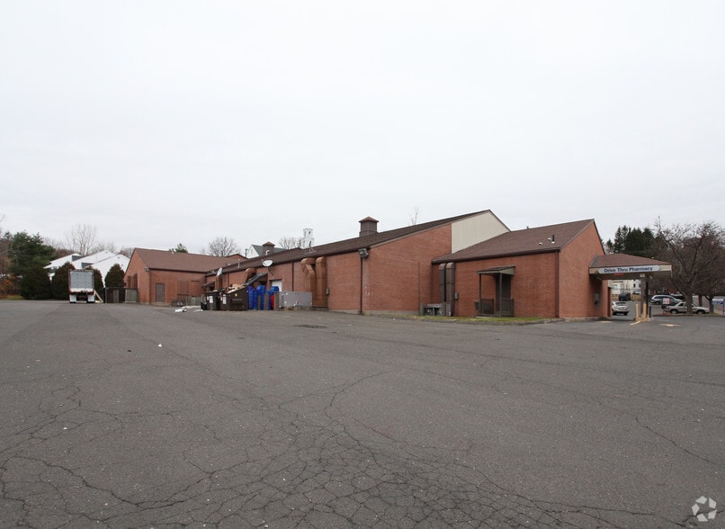 More Photos Of 8 S Main St, Terryville Unknown For Lease