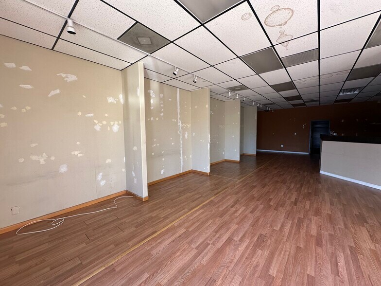 More Photos Of 24530-24588 E Redlands Blvd, Loma Linda Showroom For Lease