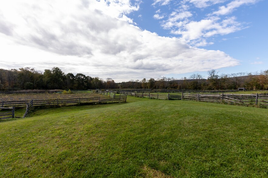 More Photos Of 4 Whitman Rd, Stephentown Sports And Entertainment For Sale