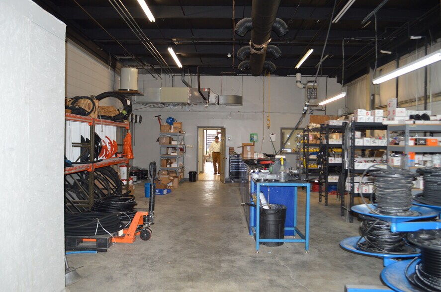 More Photos Of 1330 Foster Ave, Nashville Light Distribution For Lease