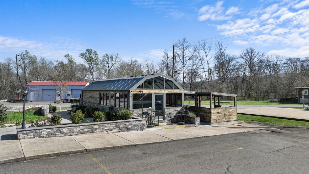 More Photos Of 106 Northside Sq, Petersburg Restaurant For Sale