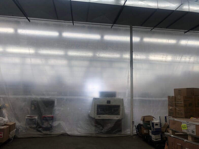 More Photos Of 5107 W University Blvd, Jacksonville Warehouse For Sale