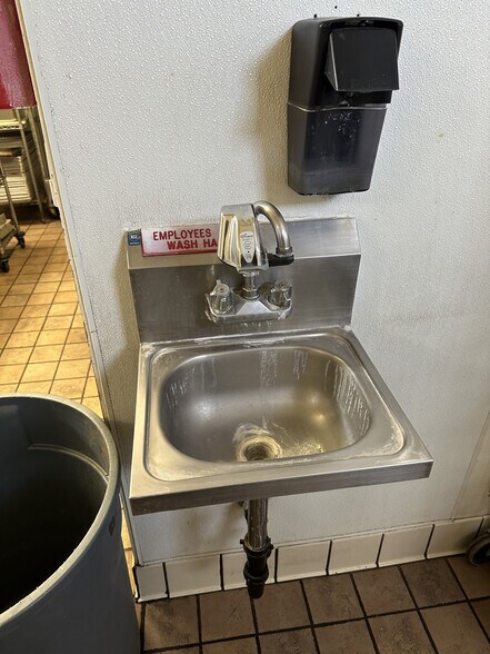 More Photos Of 2320 Belshaw St, Mojave Restaurant For Sale
