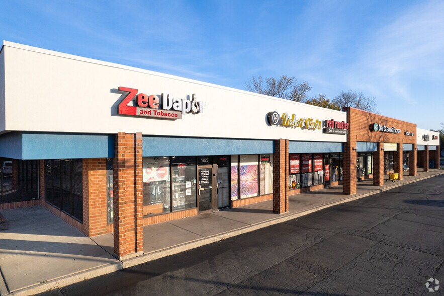 More Photos Of 1803-1837 Waukegan Rd, Glenview Unknown For Lease