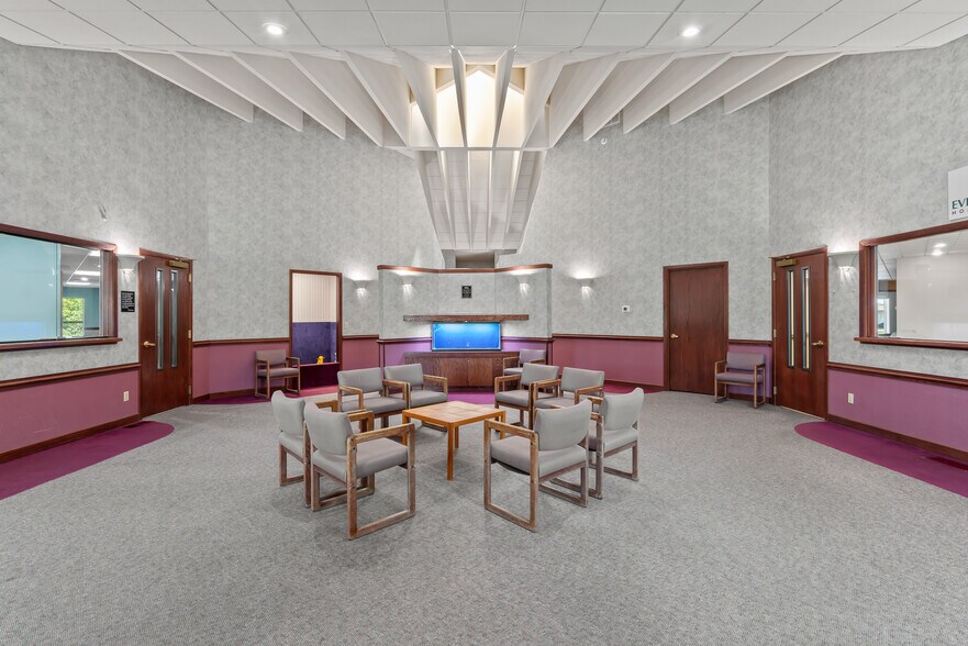 More Photos Of 3999 Englewood Ave, Yakima Office For Lease