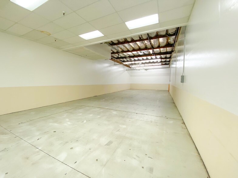 More Photos Of 550-576 Sycamore Dr, Milpitas Research And Development For Sale