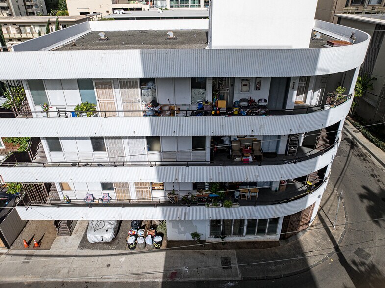 More Photos Of 250 Kapili St, Honolulu Apartments For Sale