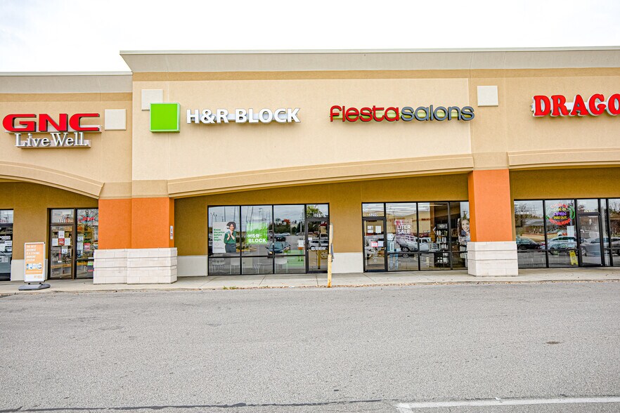 More Photos Of 3175 W 3rd St, Bloomington Unknown For Lease