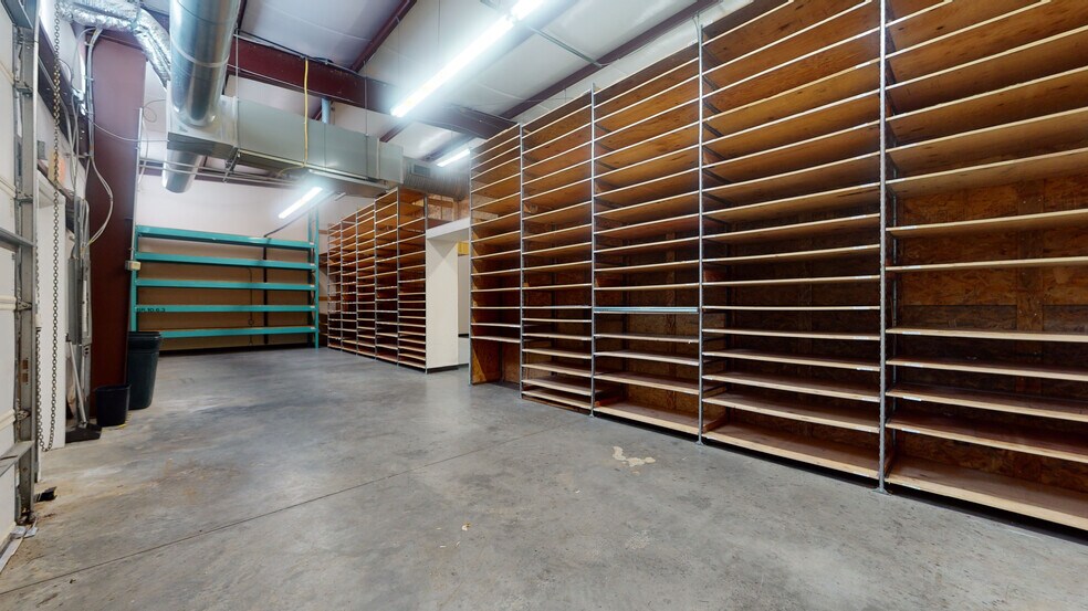 More Photos Of 3663-3673 Alamance Rd, Burlington Flex For Lease