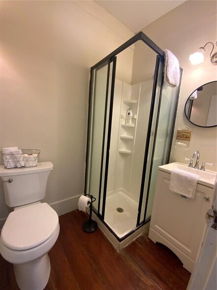 More Photos Of 606 E Oak St, Arcadia Hospitality For Sale