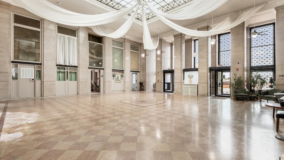 More Photos Of 85 E Main St, Newark Freestanding For Sale