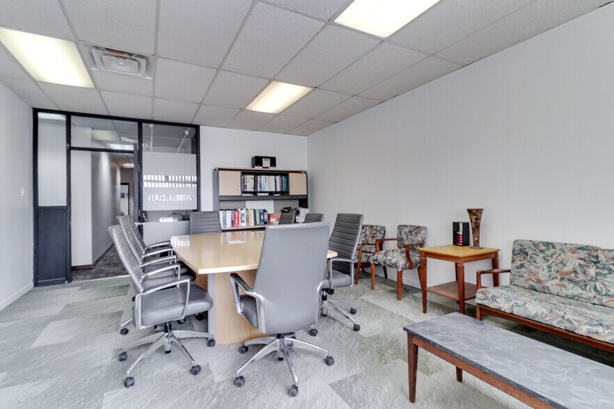 More Photos Of 10021 Av De London, Montréal Industrial For Sale