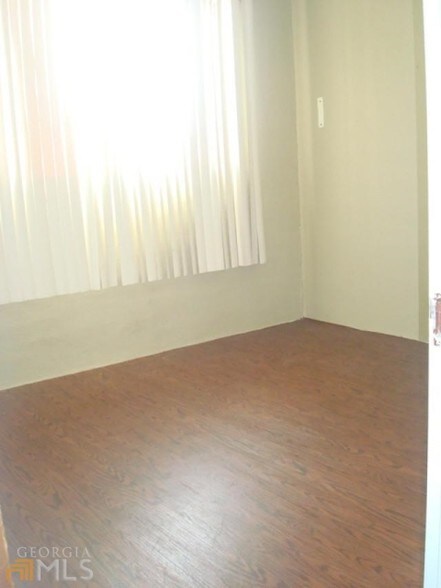 More Photos Of 7 S Duval St, Claxton Freestanding For Sale