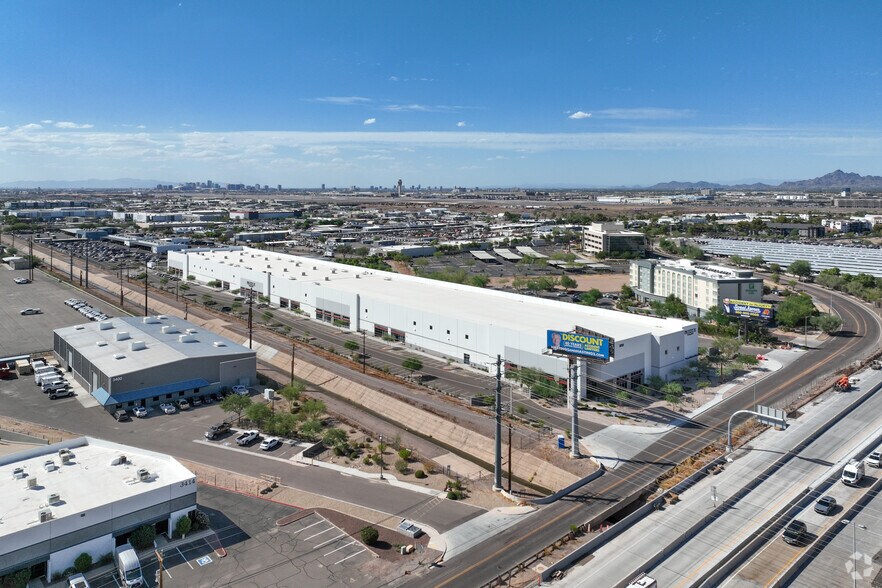 More Photos Of 3232 S 48th St, Phoenix Warehouse For Lease
