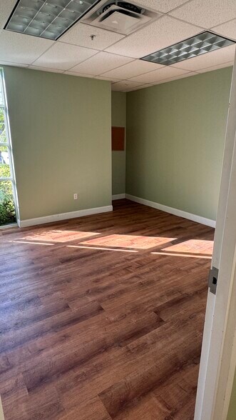 More Photos Of 740 S Powerline Rd, Deerfield Beach Warehouse For Lease