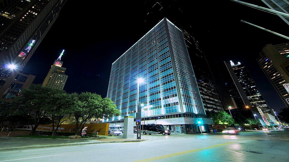 More Photos Of 211 N Ervay St, Dallas Office For Sale
