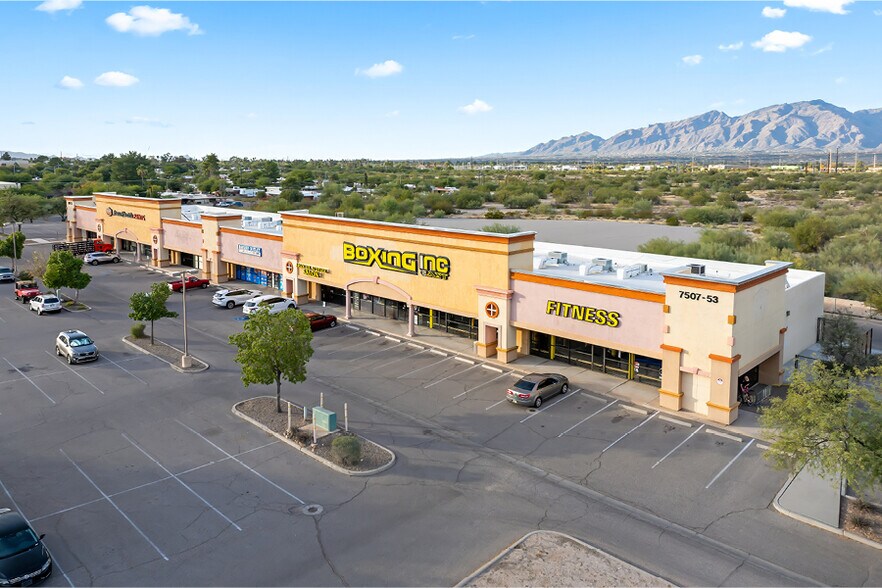 More Photos Of 7507-7575 E Broadway Blvd, Tucson General Retail For Sale