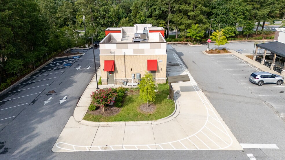 More Photos Of 2021 Commerce Dr N, Peachtree City General Retail For Sale
